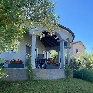 https://holiday-home-mihaela.in-istria.net