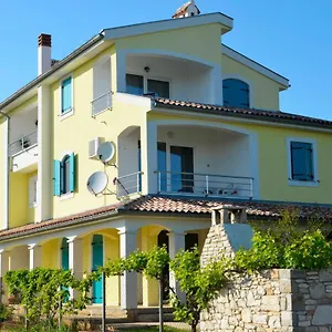 https://apartments-geiger.in-istria.net
